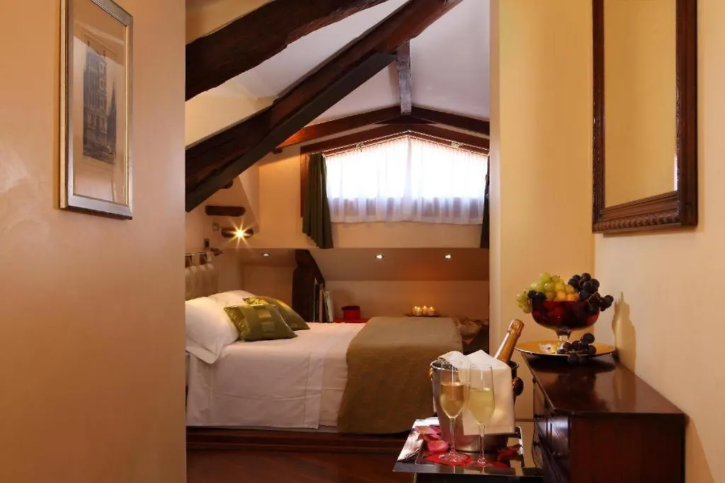 *** Hotel Pensione Accademia - Villa Maravege Benátky Itálie